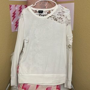 Women’s Bebe long sleeve top